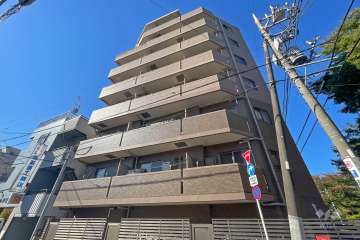 ライフレビュー千鳥町パークフロントの外観（東側から）