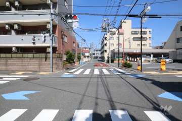 敷地東側の前面道路