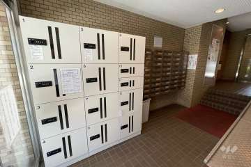 宅配ボックスと共用ポスト
