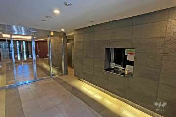 エントランスホール