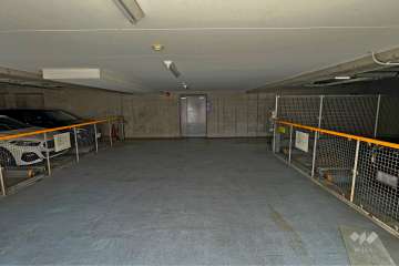 敷地内駐車場(屋内機械式)