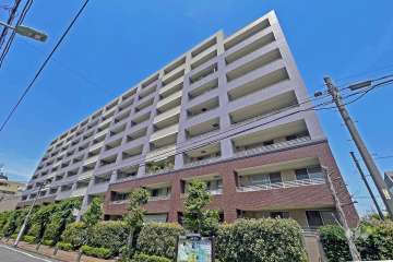 ディー・トリアソレイユハウスの外観（南東側から）