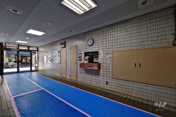 エントランスホール