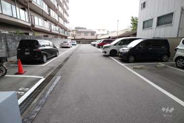 敷地内駐車場（屋外平面式）