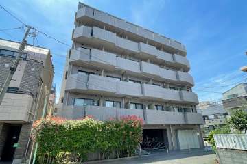 ルーブル多摩川六番館の外観（南東側から）　