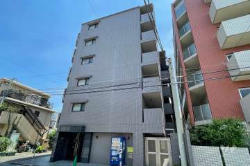 ルーブル多摩川六番館の外観（北西側から）　