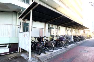 駐輪場（屋根付き）
