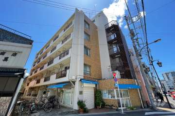 多摩川ロイヤルハイツの外観（北東側から）