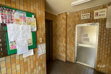 エントランス内