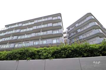 新多摩川スカイハイツの外観（南東側から）