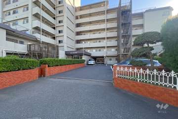 敷地内駐車場（屋外平面式）