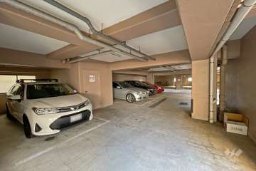 敷地内駐車場（屋内平面式）