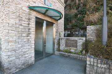 エレベーター入り口