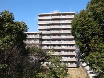 デ・リード宝塚River Viewの外観（南東側から）