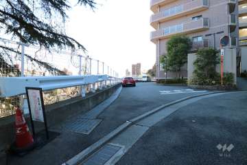 駐車場の出入り口