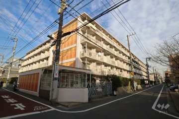 カーサ大森Ｂ棟の外観(南西側から)