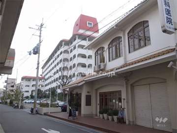 建物の一部は店舗になっています。