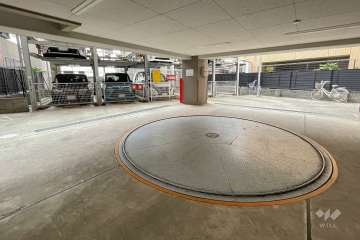 敷地内駐車場（屋内機械式）