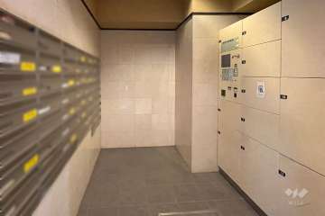 宅配ボックスと共用ポスト