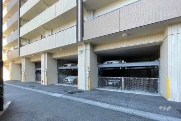 敷地内駐車場（屋内機械式）