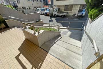 エントランスアプローチ