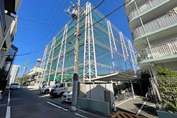 敷地西側に隣接するゴルフ場