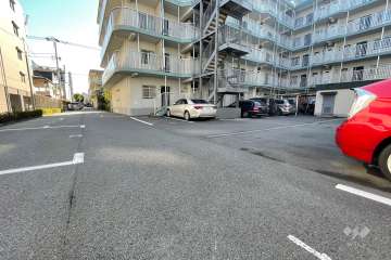 敷地内駐車場（屋外平面式）