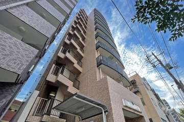 日神パレステージ大森の外観（北側から）