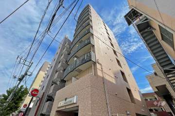 日神パレステージ大森の外観（西側から）