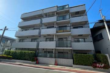 日神パレス梅屋敷の外観（南東側から）　