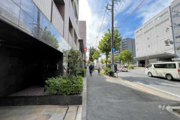 敷地北西側の前面道路