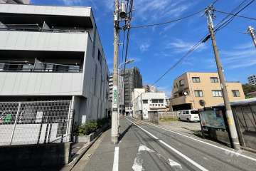 敷地東側の前面道路