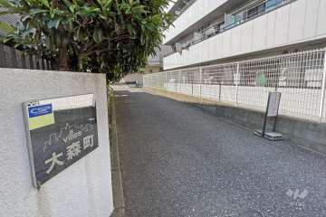 駐車場出入り口