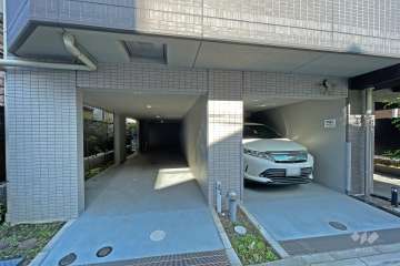 敷地内駐車場（屋内平面式）