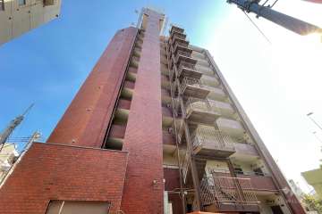 ライオンズマンション平和島の外観（北西側から）　　