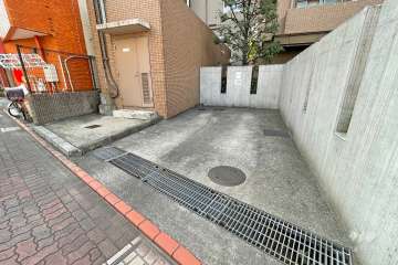 敷地内駐車場（屋外平面式）