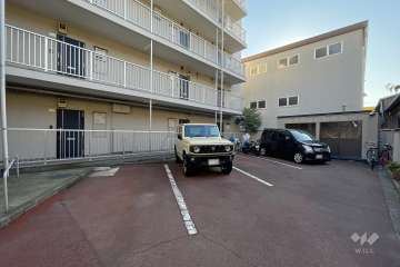 敷地内駐車場（屋外平面式）