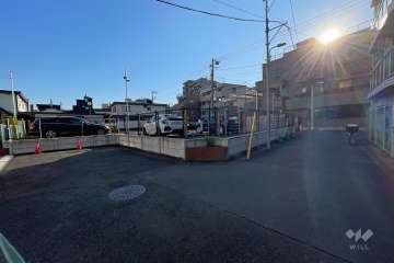 敷地北西側の前面道路