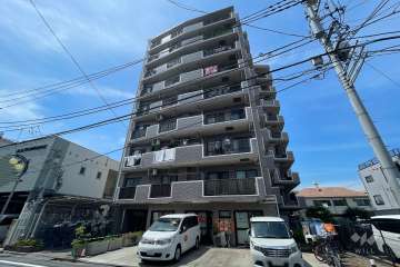 グランイーグル大森南2の外観（南東側から）