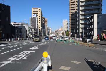 敷地西側の前面道路　