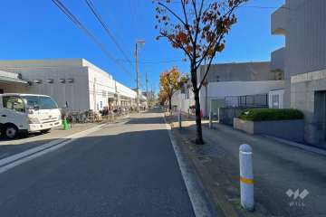 敷地北側の前面道路