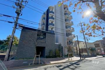 シーンズ大森パークサイドの外観（北西側から）　