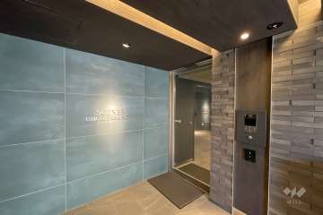 エントランスはオートロック付きです。