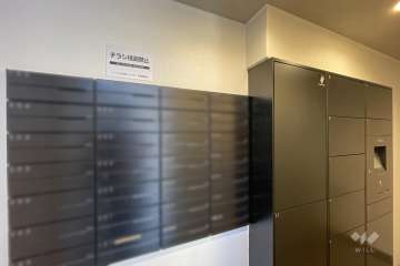 宅配ボックスと共用ポスト　