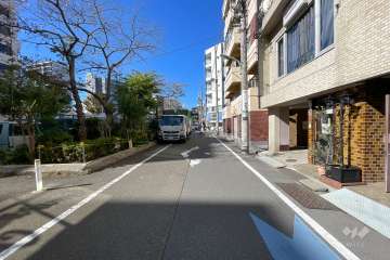 敷地南西側の前面道路