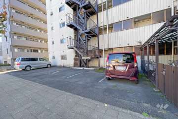 敷地内駐車場（屋内平面式）