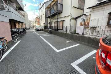 敷地内駐車場（屋外平面式）