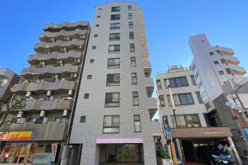 ライオンズマンション大森北の外観（北西から）