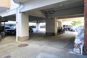 敷地内駐車場（屋内・屋外平面式）