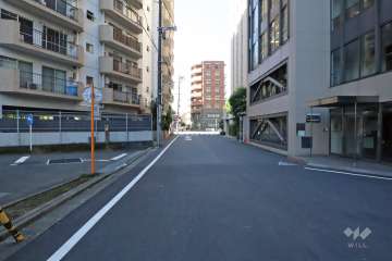敷地北西側の前面道路